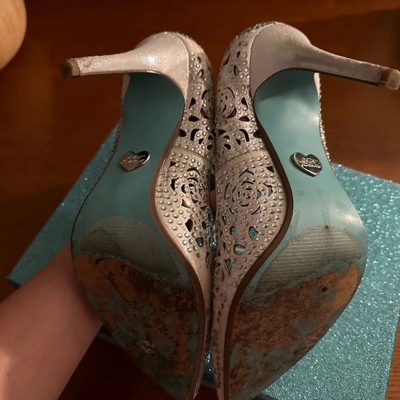 Betsey Johnson Elsa Heels - Picture 5 of 13